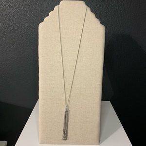 Loft long pendant necklace